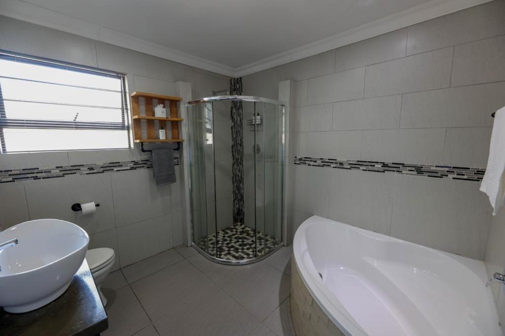 Touching Senses Garden Cottages Блумфонтейн Экстерьер фото
