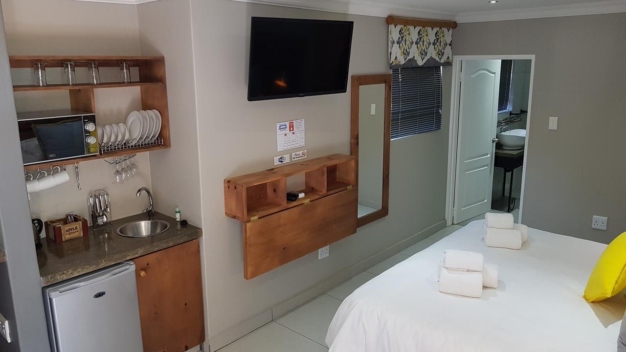Touching Senses Garden Cottages Блумфонтейн Экстерьер фото