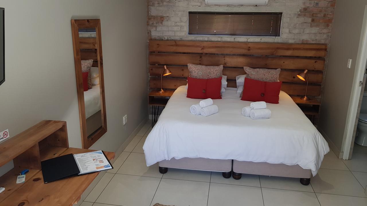 Touching Senses Garden Cottages Блумфонтейн Экстерьер фото