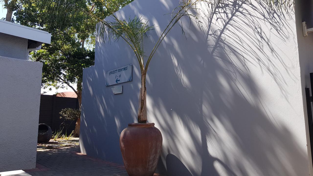 Touching Senses Garden Cottages Блумфонтейн Экстерьер фото